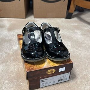 Black MaryJanes size 11 toddler